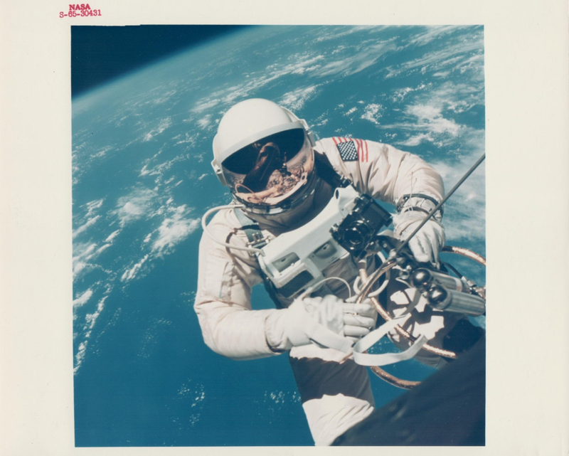 Illustration for article titled 17 Vintage NASA Photos of Exploration in the Space Age
